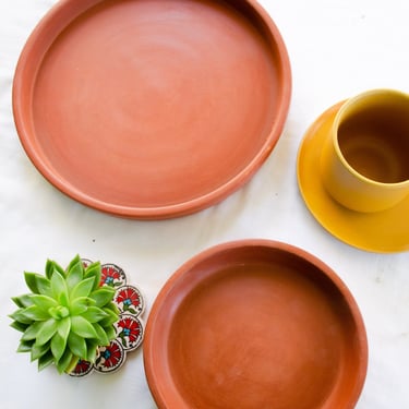 PRIVATE - 4 Pairs of Handmade Terracotta Plate with rim 