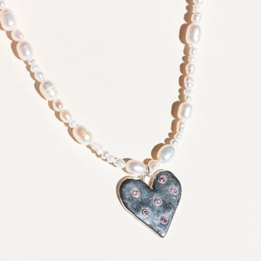 GEMSTONE LOVER HEART PEARL NECKLACE