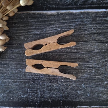 1920s Set of 2 French Vintage Wood Clothespins  made by Hand, Crafting Supplies, Bag Clips, Wedding Card Holders, Wooden Clothes Clips 