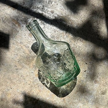 Embossed Grapevine Seaglass Vase