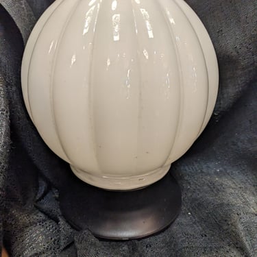 Contemporary Flush Mount Globe Light 8 x 7.5