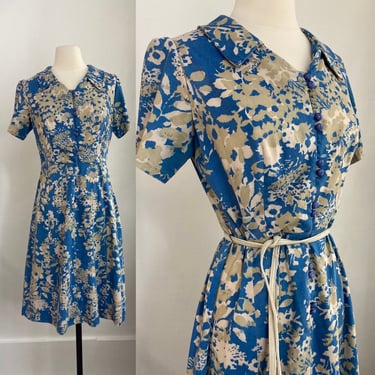 Vintage 50s DAY DRESS / Cornflower + Beige Floral Shirtdress / Baby Blue Dome Buttons / Rayon Blend / M 
