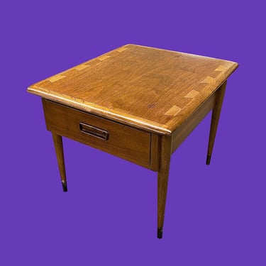 LOCAL PICKUP ONLY ———— Vintage Lane Acclaim End Table 