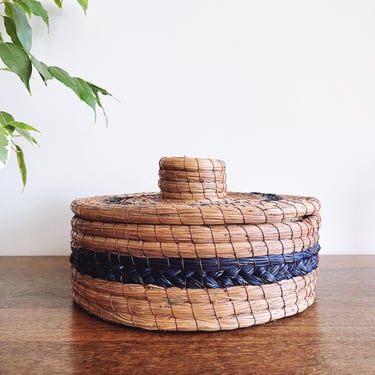 vintage Mexican pine needle woven basket tortilla warmer 