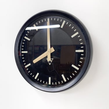 1990s Plastic & Glass Wall Clock by Pragotron, Czechoslovakia / Round Clock / Vintage Wall Clock 