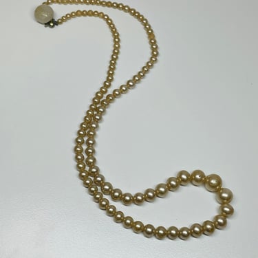 1950’s Faux Single Strand Graduated Pearl Necklace