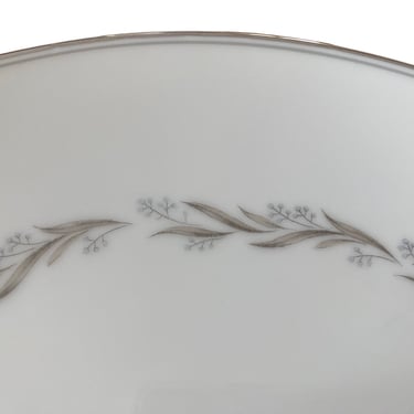 4 MCM Noritake Almont berry / dessert bowls. Fine white china platinum rim modern dinnerware. Mid Century minimalist aesthetic decor. 