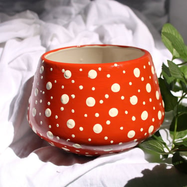 Flora Planter Pot | Ceramic | Design: Polka Dot Sienna 