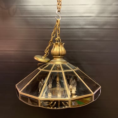 Contemporary 12 bulb brass light fixture, 22 1/2” diameter