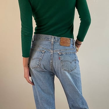 32 Levis 501 vintage faded jeans / vintage pristine soft light wash boyfriend button fly high waisted faded 70s Levis 501 jeans USA | 31 32 