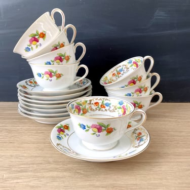 Noritake gilt and floral teacups and saucers - set of 8 - vintage tableware 