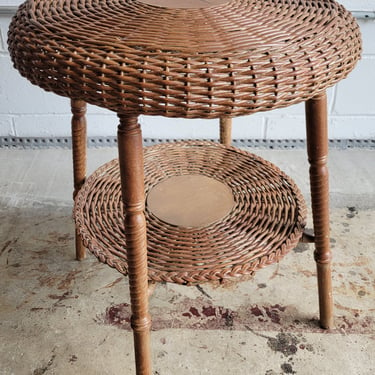 Round Painted Wicker Table