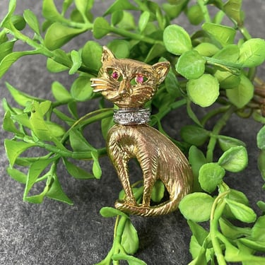 Jeweled eye cat pin - rhinestone collar - vintage 1960s costume jewelry 