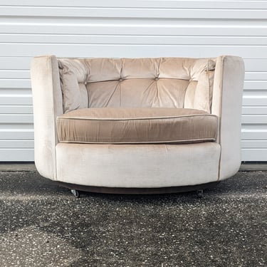 Vintage Modern Club Chair from the Flair Division of Bernhardt 