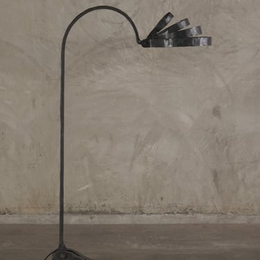 WROUGHT IRON ITALIAN BRUTALIST FLOOR LAMP