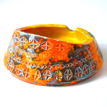 Vintage Orange and Yellow Italian Pottery Ashtray or Catchall by Aldo Londi for Bitossi, Raymor 