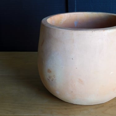 Washed Terracotta Delta 12&quot; Pot