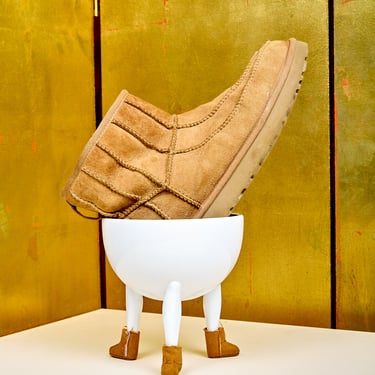 Leg Bowl with Suede Boots