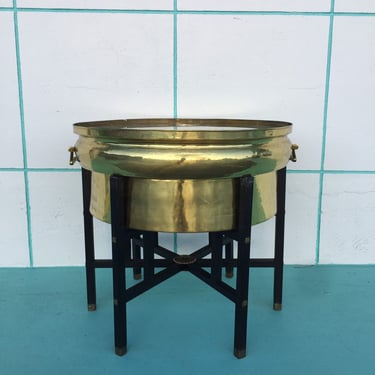 Vintage 1970s Chinoiserie Large Brass Planter or Side Table In The Style of Henredon 