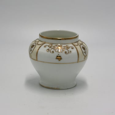 vintage Nippon porcelain vase 