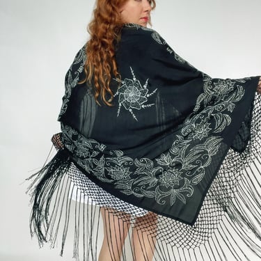 1950s Piano Shawl Embroidered Metallic Floral Fringe Wrap 