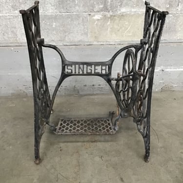 Singer Sewing Machine Base (Seattle)