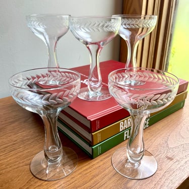 Set of 5 Vintage Hollow Stem Champagne Glasses, Laurel Etched Glass | Mid Century Coupe Martini Cocktail MCM 