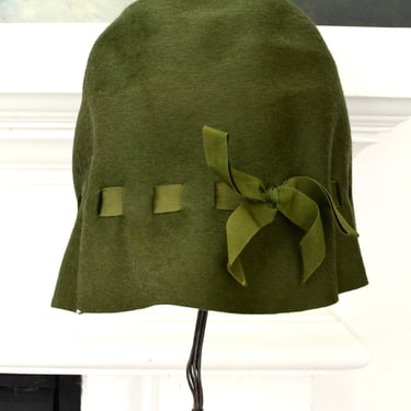 1940s Green Cloche Hat