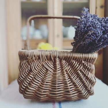 Beautiful rustic farmhouse vintage French picking basket 