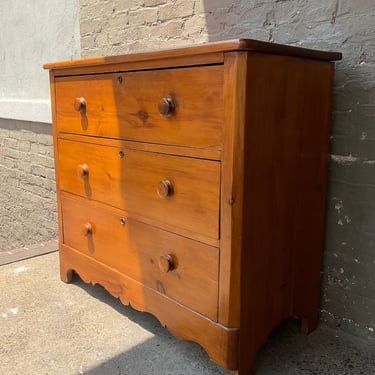 Pine Cottage Dresser - Missing Trim