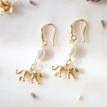 gold cat earrings, baroque freshwater pearl earrings, jaguar earrings, gold drop earrings, gift for her, statement earrings 