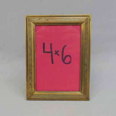 Vintage Antiqued Goldtone Metal Picture Frame - Etched Edge Design - Back Easel for Tabletop - 4