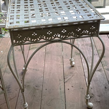 White Iron Base Outdoor Side Table w Woven Top