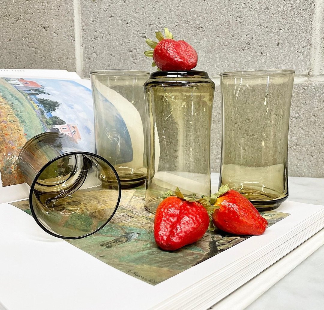 Mid-Century Vintage Strawberry Embossed Drinking Glasses- Set of 8