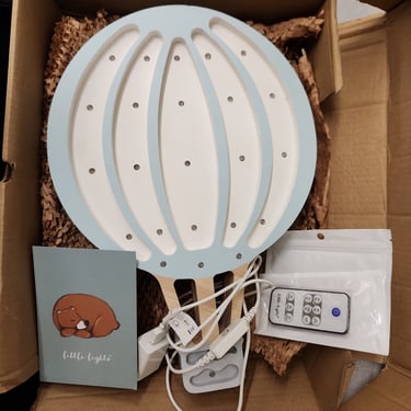 Hot Air Balloon LED Night Light (New in Box)