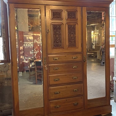 3 Piece Wardrobe w Mirrors and Carved Door