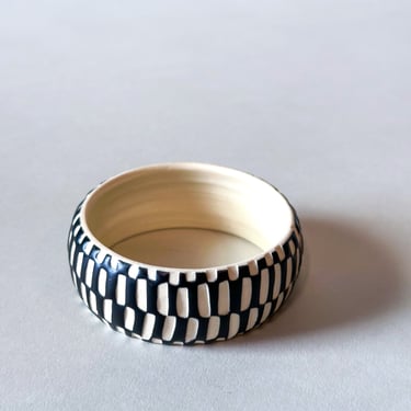 Medium Bangle - Black & White Checkered- Porcelain