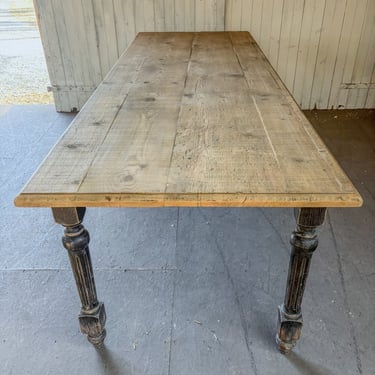 Fabulous Pine Farm Table