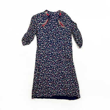 1930s / 1940s Novelty Print Rayon Day Dress / Carriages / Horses / People / Navy Blue / Medium / As Is / British Colonial / Loop / Chain / 