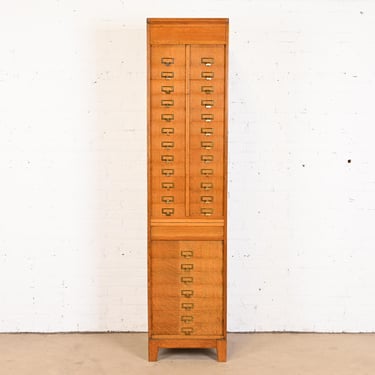 Antique Arts & Crafts Quarter Sawn Oak 31-Compartment Filing Cabinet