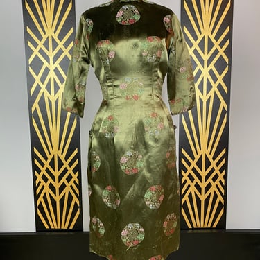 1950s cheongsam, alfred shaheen, vintage 50s dress, hourglass fit, mandarin collar, size medium, mrs maisel style, olive green brocade, vlv 