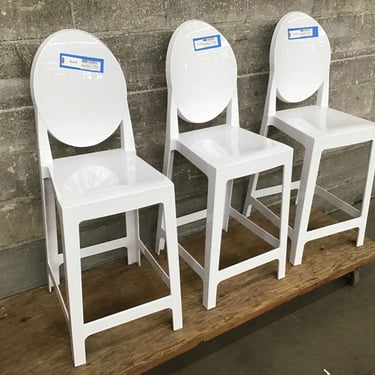 Set of 3 White Plastic Tall Chairs (Seattle)