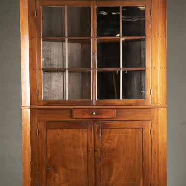 Antique Cabinet, Corner, Federal, American, Walnut, 2 Doors, Shelves, E. 1800s!