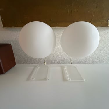 Acrylic globe lamps