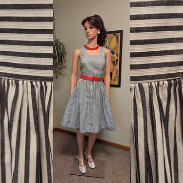 Vintage 1950s White Striped Cotton Sundress w/ Gathered Full Skirt / 50s Nautical Beach Summer Fit and Flare Dress 