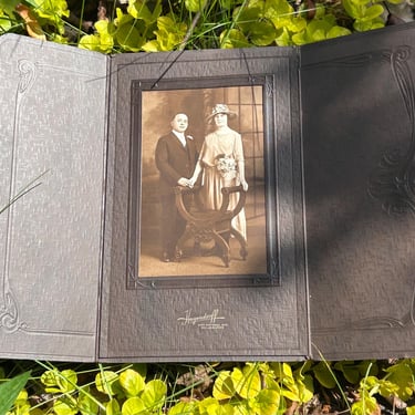 Antique Portrait Cabinet Card Photograph Couple 1920s 1930s Milwaukee Photo 