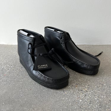 STUDIO SALE Size 9 Black Leather Clark’s wallabees | Never worn Boot | 