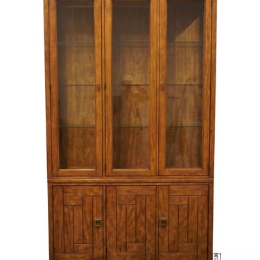 DREXEL HERITAGE Woodbriar Collection Rustic European 46" Lighted Display China Cabinet 957-414 