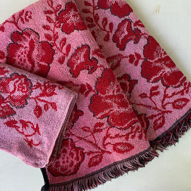 Mid Century Modern Hand Towel Set And One Washcloth, Pink And Red Floral, Reversible, MCM Bathroom 