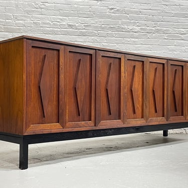 Extra LONG Mid Century MODERN Walnut CREDENZA / Media Stand, c. 1960s 